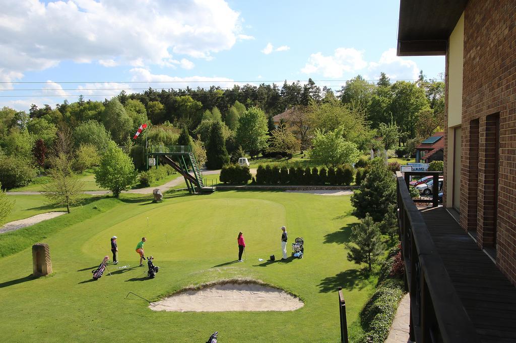 Areal Botanika Hotel Unhošť Kültér fotó