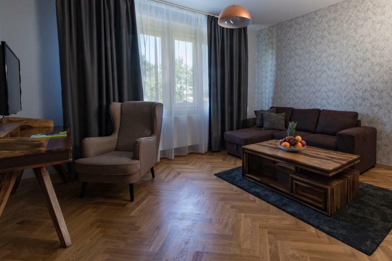 Areal Botanika Hotel Unhošť Kültér fotó